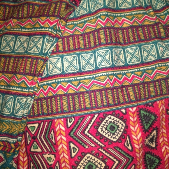 Tribal pattern Lularoe os leggings 😍 - Picture 4 of 5